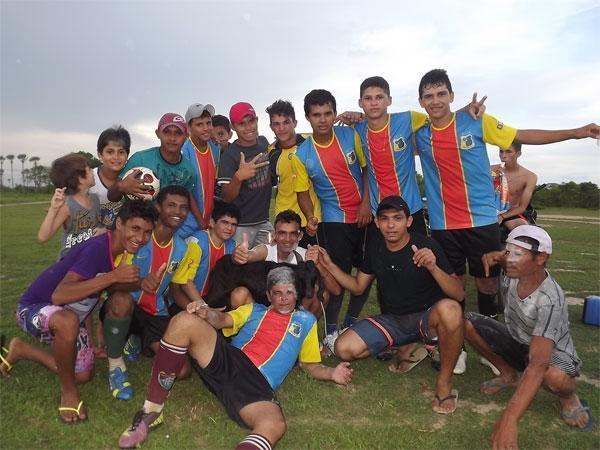 FOTOS: Primeiro dia de carnaval em Caxingó atrai centenas de foliões no Espraiado - Imagem 14