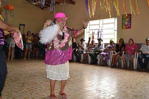 Carnaval da Melhor Idade foi só animação e alegria - Imagem 1