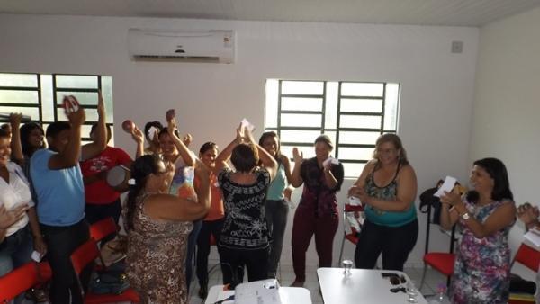 Prefeitura Realiza Capacitação com os Professores da EJA - Imagem 8