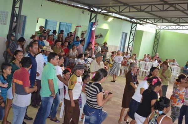 Vera Mendes: Carnaval do idoso é comemorado com muita alegria. - Imagem 20