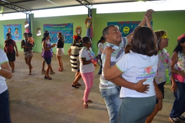 Vera Mendes: Carnaval do idoso é comemorado com muita alegria. - Imagem 23