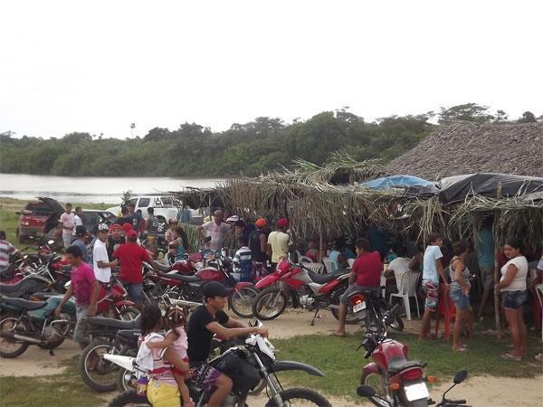 FOTOS: Primeiro dia de carnaval em Caxingó atrai centenas de foliões no Espraiado - Imagem 11