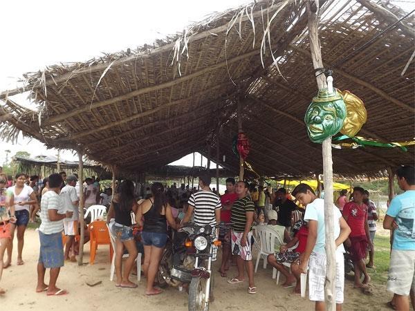 FOTOS: Primeiro dia de carnaval em Caxingó atrai centenas de foliões no Espraiado - Imagem 8