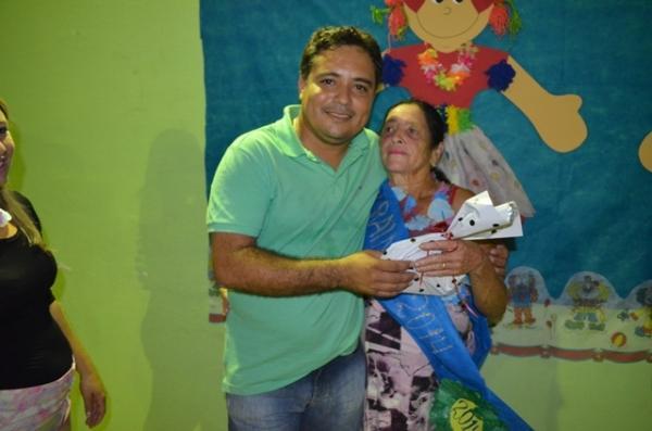 Vera Mendes: Carnaval do idoso é comemorado com muita alegria. - Imagem 14