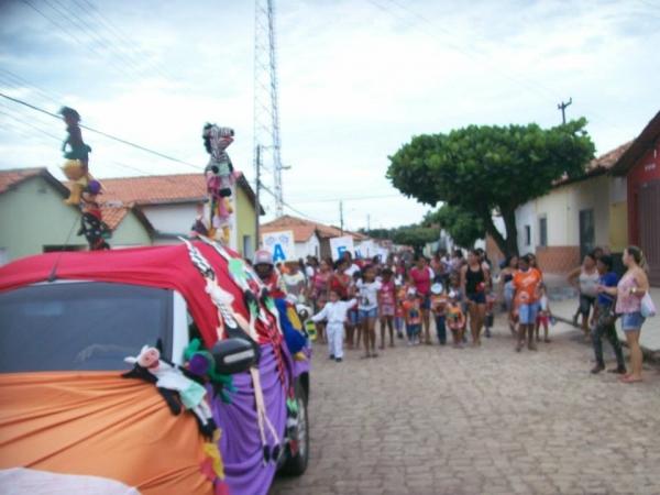 Carnaval da Creche Antonia Gomes Martins - Imagem 10