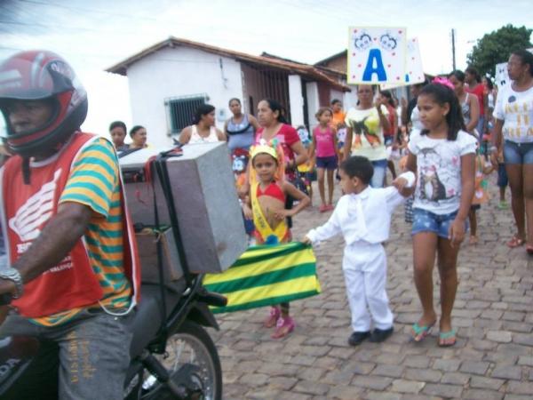 Carnaval da Creche Antonia Gomes Martins - Imagem 17
