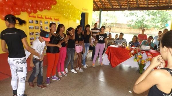 Prefeito Zé Henrique participa da comemoração aos 67 anos da Unidade Escolar Mariinha Andrade e Silva - Imagem 8