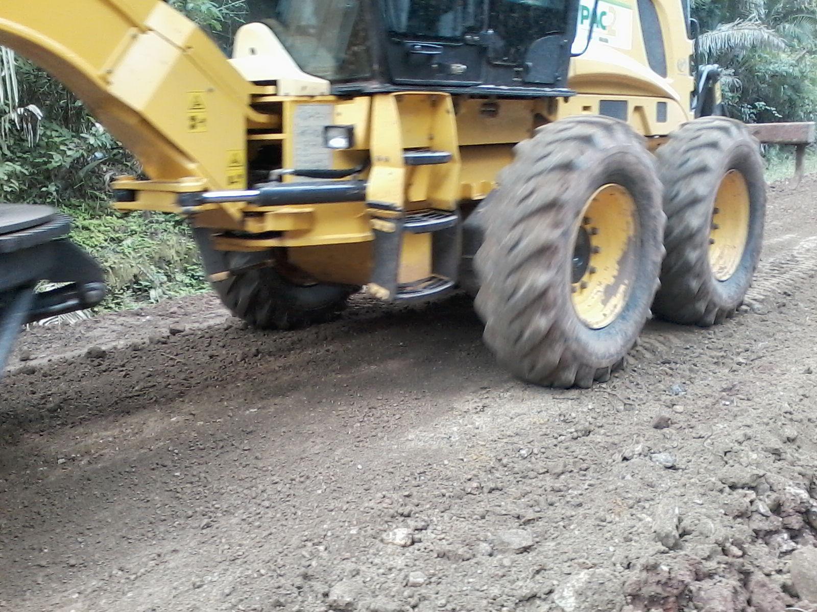 Secretaria de Obra recupera trecho danificado pelas as chuvas no povoado Ferreira município de São Pedro do Piauí 