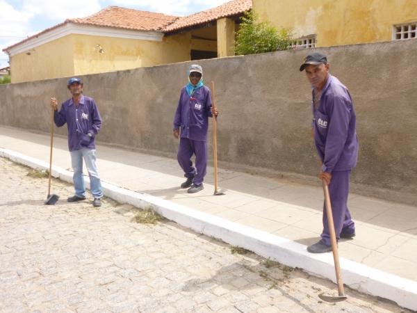 Limpeza pública é uma das prioridades da atual gestão da prefeitura - Imagem 1