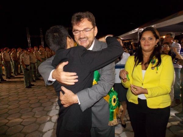 Primeira dama Lindyane Batista e Supervisor de Ensino Werbety Ney são condecorados com Medalha Mérito Renascenças em comemoração aos 191 anos da batal - Imagem 15
