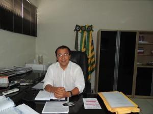 PREFEITO MUNICIPAL DE ÁGUA BRANCA CONCEDE AUMENTO DE 25% AOS PROFESSORES DA REDE MUNICIPAL DE ENSINO.