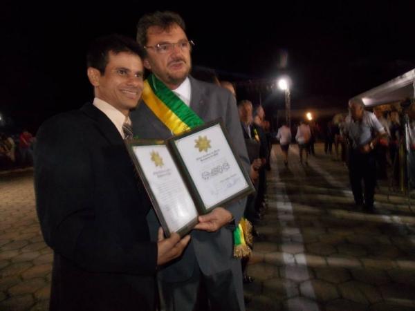 Primeira dama Lindyane Batista e Supervisor de Ensino Werbety Ney são condecorados com Medalha Mérito Renascenças em comemoração aos 191 anos da batal - Imagem 17