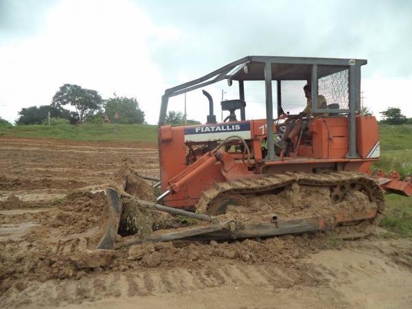 Prefeito Reginaldo manda limpar açude e constrói rua, Buriti do Castelo - Imagem 7