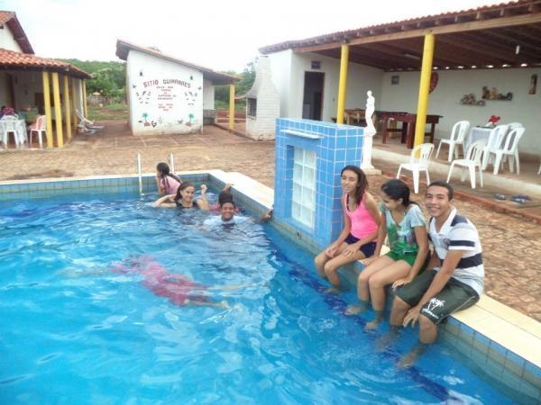 CRAS promove dia de lazer para os adolescentes do Pro - jovem no Sítio Guimarães - Imagem 5