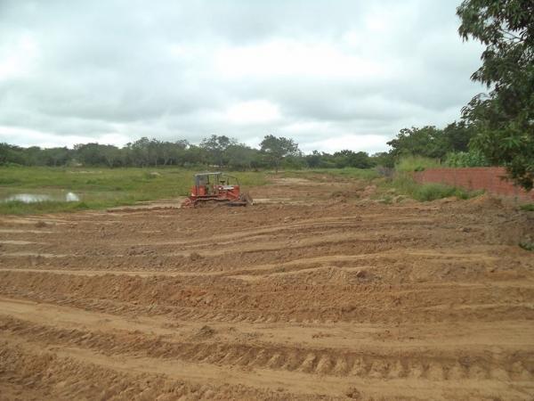 Prefeito Reginaldo manda limpar açude e constrói rua, Buriti do Castelo - Imagem 3