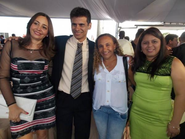 Primeira dama Lindyane Batista e Supervisor de Ensino Werbety Ney são condecorados com Medalha Mérito Renascenças em comemoração aos 191 anos da batal - Imagem 10