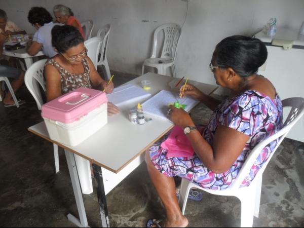 Idosos de Santo Inácio participaram de oficina de Pintura  - Imagem 14