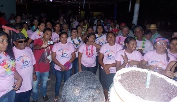 Prefeita Gadocha ganha homenagem do CRAS no dia de seu aniversário - Imagem 5