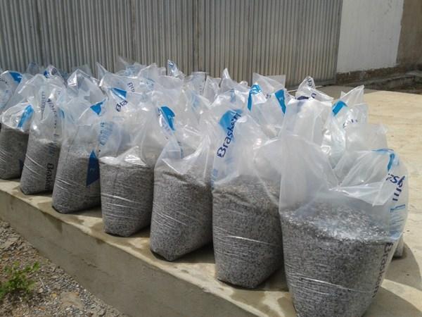 Prefeito e Secretario visitam obra da Quadra de Esporte no Baixão do Côco - Imagem 7