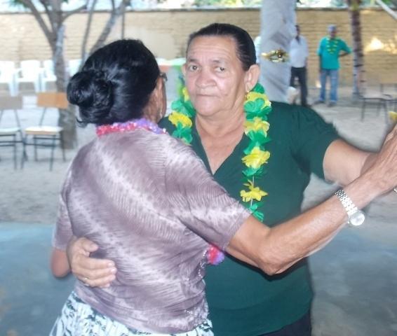 CRAS realiza festa para os idosos em Canavieira - Imagem 73