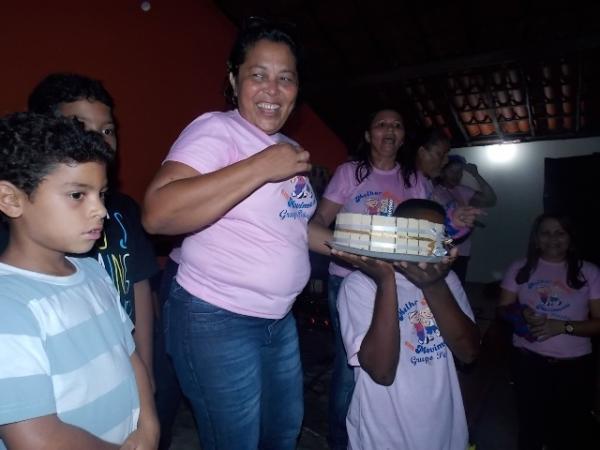 Prefeita Gadocha ganha homenagem do CRAS no dia de seu aniversário - Imagem 11