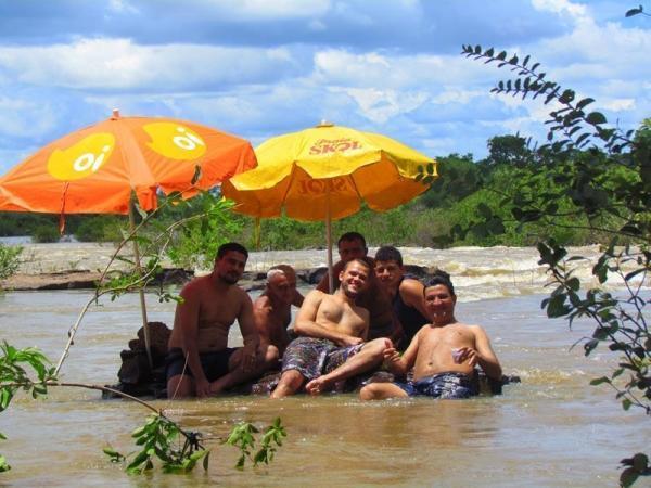 Milena Andrade comemorou aniversário em um domingo de sol e rio Longa - Imagem 8