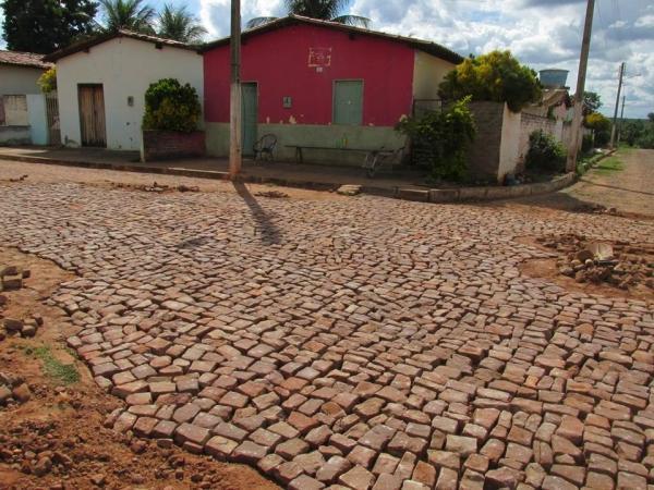 A prefeitura de Cristalândia  recupera os calçamentos - Imagem 4