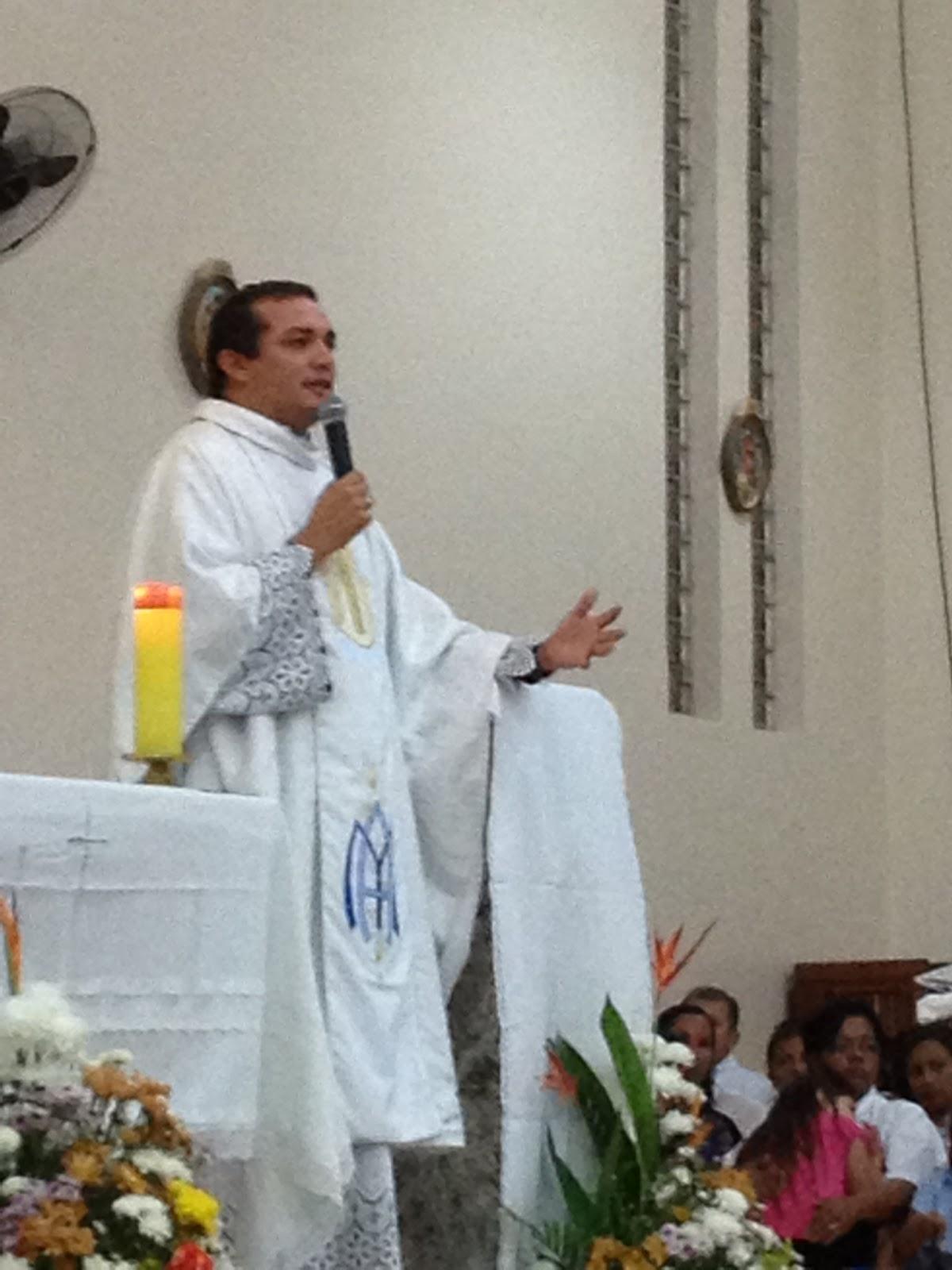 Padre filho de N. S. dos Remédios comanda festejos na Igreja Matriz de Altos