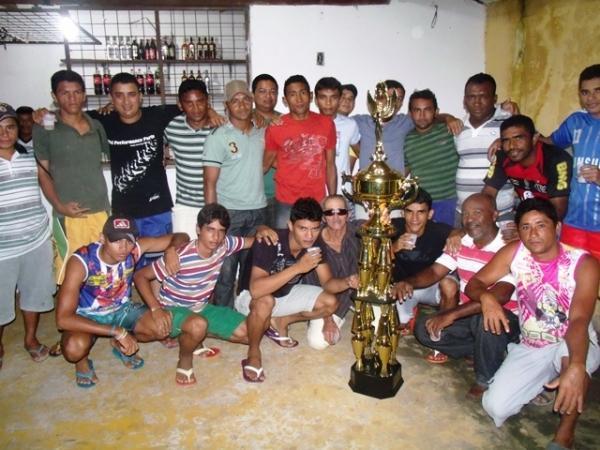 Lourival faz festa pelo campeonato; veja fotos - Imagem 2