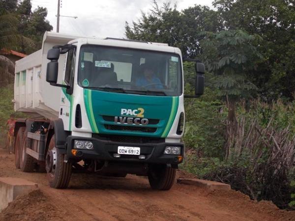 Prefeitura de Batalha recebe caminhão caçamba do Governo Federal - Imagem 9