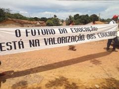 Greve dos servidores em educação do município completa 22 dias e supera 80% de adesão 