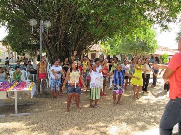 Prefeitura realiza café da manhã em homenagem ao Dia Internacional da Mulher - Imagem 14