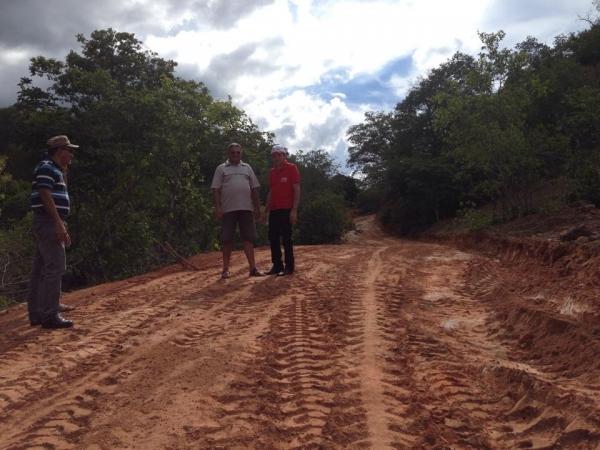 Prefeito Reginaldo constrói estrada de acesso a cachoeira de Santo Antônio - Imagem 8