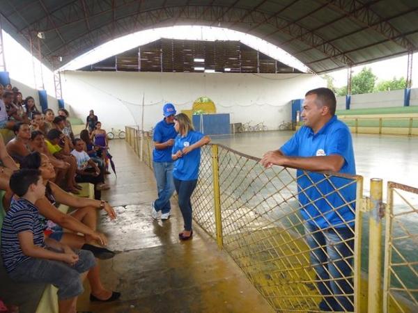 Programa 2 Tempo realiza distribuição de Camisetas - Imagem 12