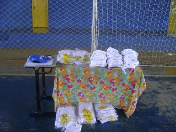 Programa 2 Tempo realiza distribuição de Camisetas - Imagem 59