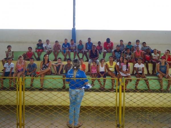 Programa 2 Tempo realiza distribuição de Camisetas - Imagem 29