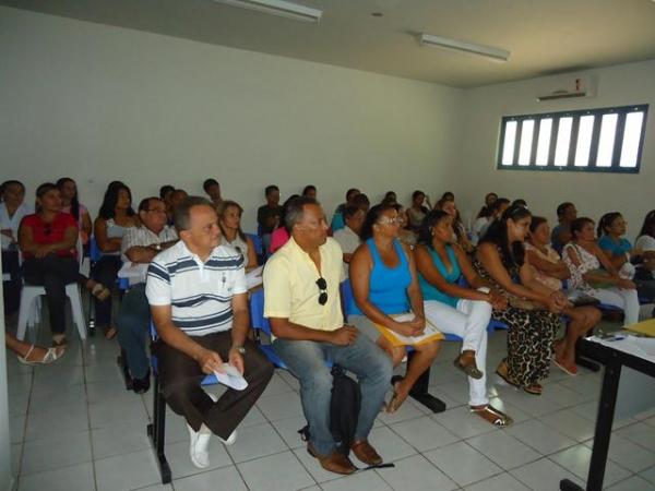 Secretária Municipal de Saúde Realiza Reunião com Equipes de Saúde e do NASF - Imagem 24