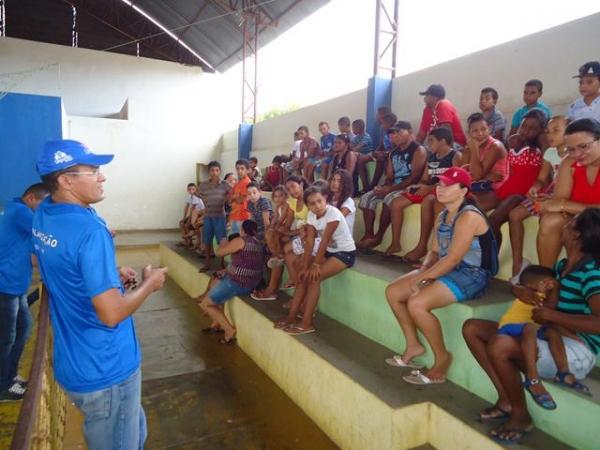 Programa 2 Tempo realiza distribuição de Camisetas - Imagem 16