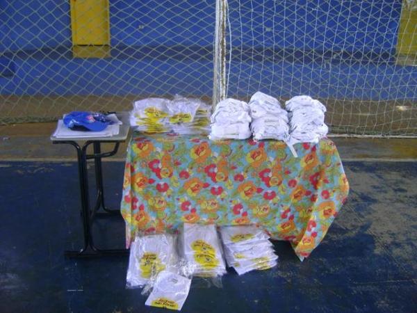 Programa 2 Tempo realiza distribuição de Camisetas - Imagem 60