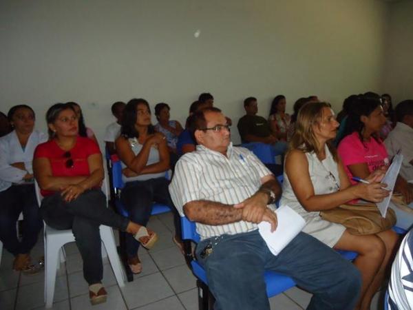 Secretária Municipal de Saúde Realiza Reunião com Equipes de Saúde e do NASF - Imagem 21