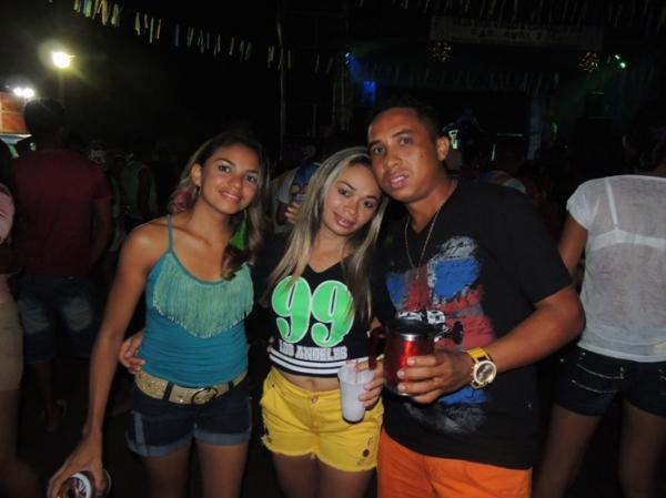 Confira os melhores cliques do 1ª dia de carnaval 2014 em Curralinhos  - Imagem 79