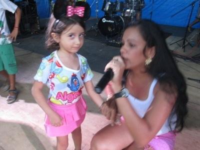 Carnaval 2014: Bloco Infantil Algodão Doce leva multidão as ruas de Valença  - Imagem 19
