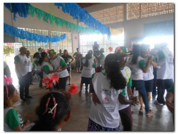 Carnaval da melhor idade foi um sucesso! - Imagem 32