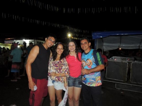 Confira os melhores cliques do 1ª dia de carnaval 2014 em Curralinhos  - Imagem 77