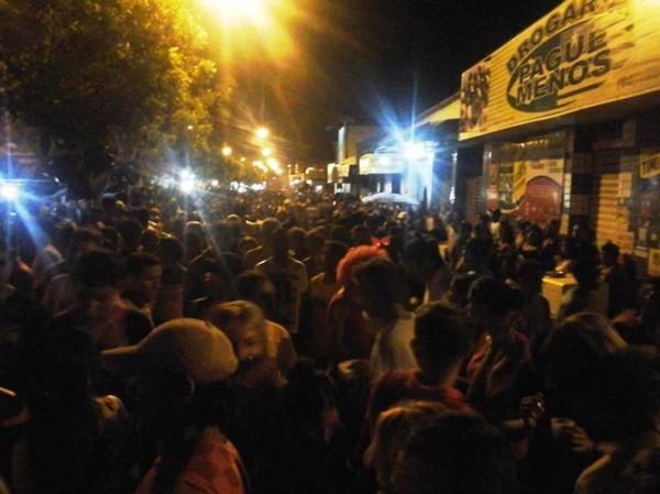 Grande público marca a primeira noite no Carnaval de União - Imagem 2