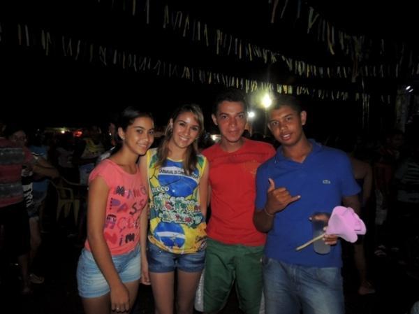 Confira os melhores cliques do 1ª dia de carnaval 2014 em Curralinhos  - Imagem 64