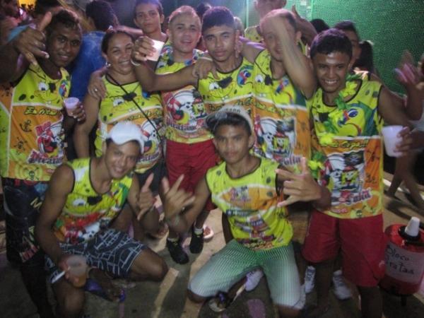 Duas bandas fizeram a animação da galera na primeira noite de carnaval em Miguel Alves - Imagem 31
