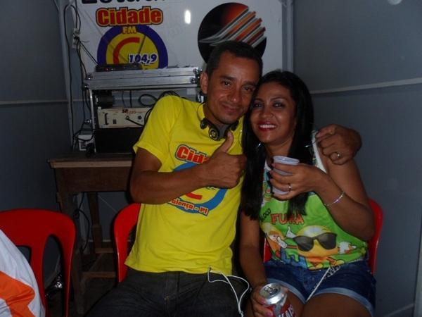 Carnaval 2014: Foliões lotaram a o corredor da folia primeira noite de carnaval - Imagem 35