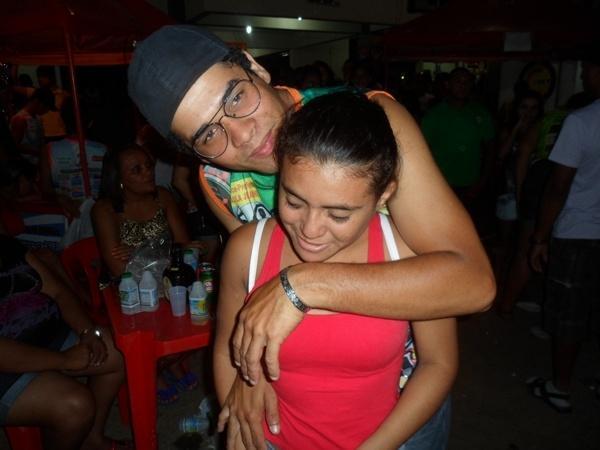 Carnaval 2014: Foliões lotaram a o corredor da folia primeira noite de carnaval - Imagem 37