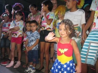 Carnaval 2014: Bloco Infantil Algodão Doce leva multidão as ruas de Valença  - Imagem 28
